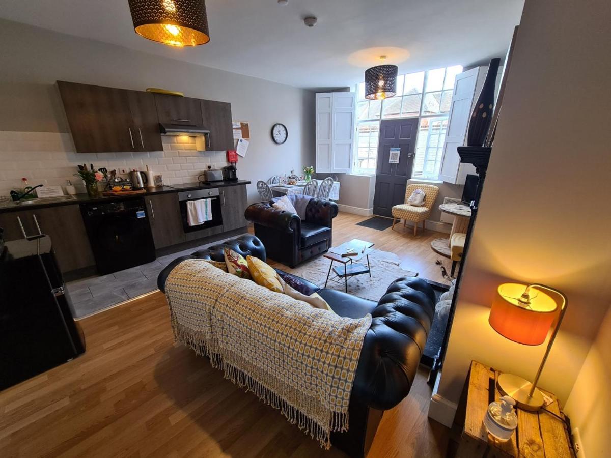 Burton-upon-Trent Coopers, Ground Floor Apartment With 2 Bedrooms And 2 Bathrooms Within A Georgian Listed Building מראה חיצוני תמונה