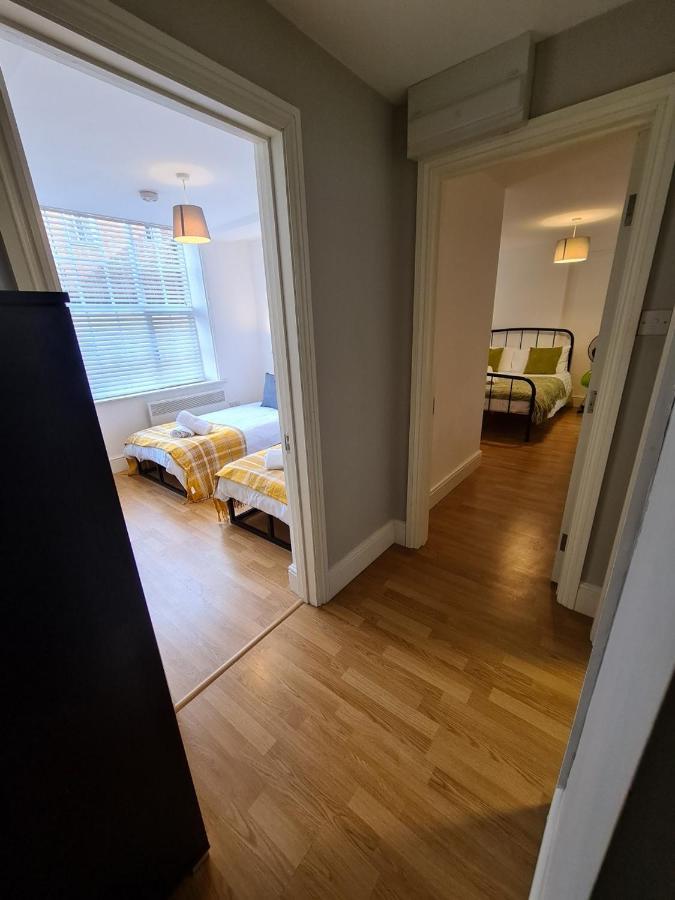 Burton-upon-Trent Coopers, Ground Floor Apartment With 2 Bedrooms And 2 Bathrooms Within A Georgian Listed Building מראה חיצוני תמונה
