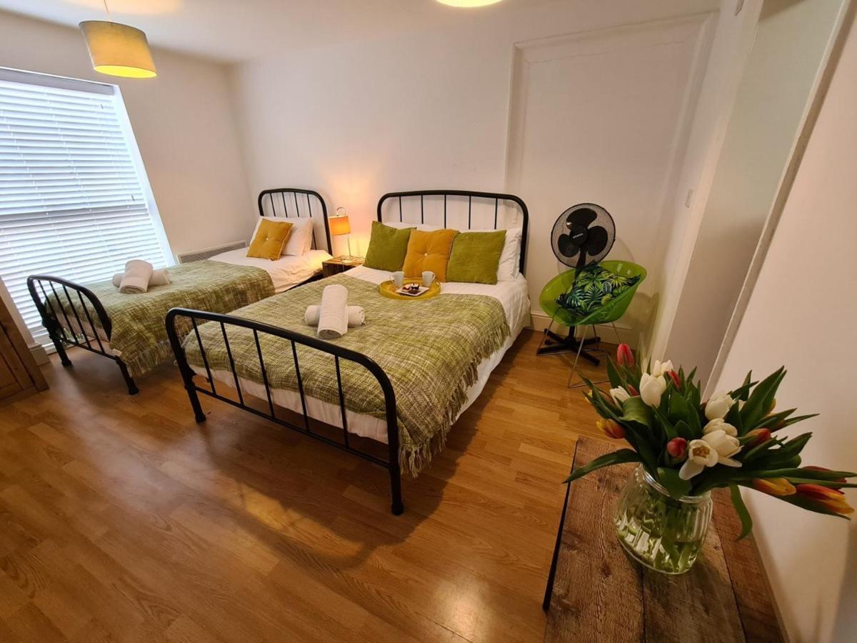 Burton-upon-Trent Coopers, Ground Floor Apartment With 2 Bedrooms And 2 Bathrooms Within A Georgian Listed Building מראה חיצוני תמונה